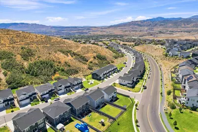 2050 W Marble Fox Cir, Lehi, UT 84048 - Photo 44