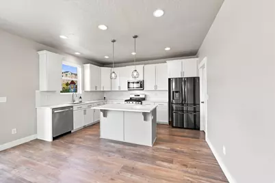 2050 W Marble Fox Cir, Lehi, UT 84048 - Photo 10