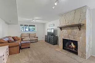 5677 S Aspen Ct E, South Ogden, UT 84403 - Photo 16