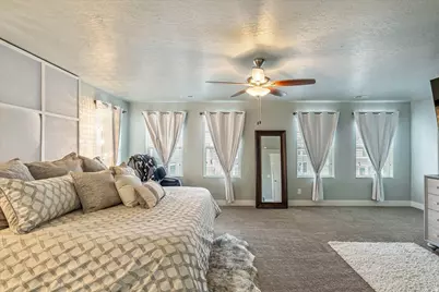 2052 W Phillips St, Kaysville, UT 84037 - Photo 22