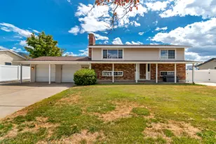 1102 E Sleepy Hollow Ln S, Sandy, UT 84094 - Photo 1