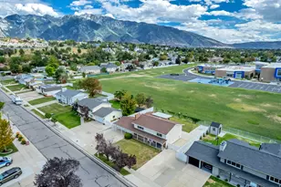 1102 E Sleepy Hollow Ln S, Sandy, UT 84094 - Photo 38