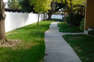785 E Autumn Field Dr S, Salt Lake City, UT 84106 - Photo 2