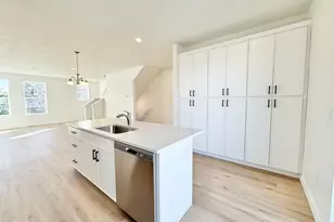 1650 N Main St, Layton, UT 84041 - Photo 6