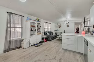 7571 S Blisswood Dr, Midvale, UT 84047 - Photo 8