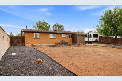 676 N Ann St W, Clearfield, UT 84015 - Photo 38