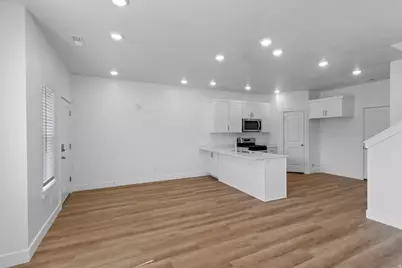 966 N 50 W #Y-404, Brigham City, UT 84302 - Photo 4