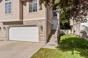2025 E Cotton Willow Ln, Holladay, UT 84117 - Photo 2