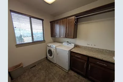 8775 S Millrace Cir, West Jordan, UT 84088 - Photo 12