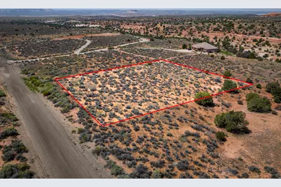366 S Joe Wilson Dr #L, Moab, UT 84532 - Photo 2