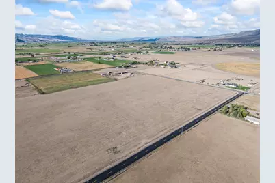 700 E 1400 S #3, Elsinore, UT 84724 - Photo 2