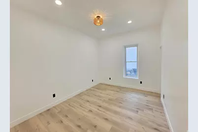 139 S Dooley Ct, Salt Lake City, UT 84102 - Photo 10