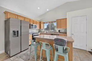 2932 S Fetzer Dr, Magna, UT 84044 - Photo 4