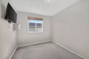 2932 S Fetzer Dr, Magna, UT 84044 - Photo 12