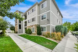 1849 N Crest Rd E, Saratoga Springs, UT 84045 - Photo 2