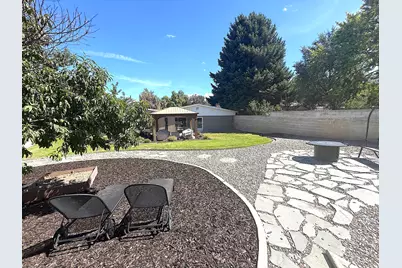 1366 E Greenfield Ave, Murray, UT 84121 - Photo 8