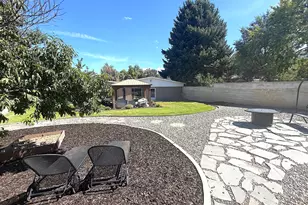 1366 E Greenfield Ave, Murray, UT 84121 - Photo 8