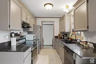 4917 W Shooting Star Ave S, West Jordan, UT 84081 - Photo 8