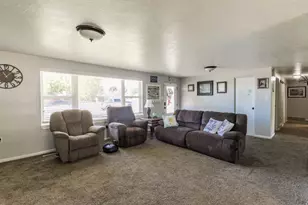 280 W 200 N, Vernal, UT 84078 - Photo 6