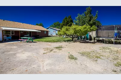 280 W 200 N, Vernal, UT 84078 - Photo 32
