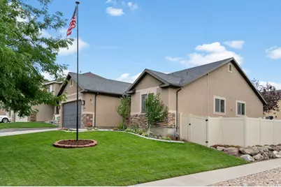 7555 N Pinecone Rd, Eagle Mountain, UT 84005 - Photo 2