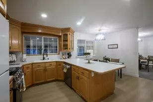 644 Crestwood Cir, Bountiful, UT 84010 - Photo 8