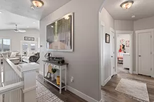 614 W Regent Garden Ln, Bluffdale, UT 84065 - Photo 4
