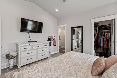 614 W Regent Garden Ln, Bluffdale, UT 84065 - Photo 12