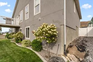 614 W Regent Garden Ln, Bluffdale, UT 84065 - Photo 40