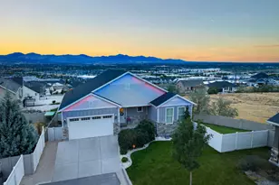614 W Regent Garden Ln, Bluffdale, UT 84065 - Photo 44