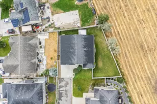 614 W Regent Garden Ln, Bluffdale, UT 84065 - Photo 42