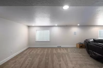 1623 W Hunters Cir, South Jordan, UT 84095 - Photo 24