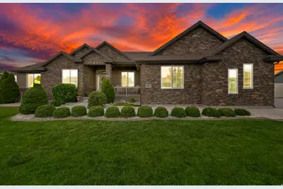 585 E Coach Ln, Grantsville, UT 84029 - Photo 1