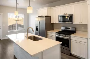 16056 S Bodmin Way W, Bluffdale, UT 84065 - Photo 2