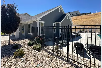 16056 S Bodmin Way W, Bluffdale, UT 84065 - Photo 30