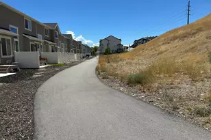 16056 S Bodmin Way W, Bluffdale, UT 84065 - Photo 4
