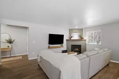 303 Durocher Ln, Tooele, UT 84074 - Photo 8