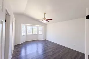 5569 S 3400 W, Roy, UT 84067 - Photo 8