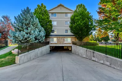 1245 E Privet Dr S #324, Cottonwood Heights, UT 84121 - Photo 2
