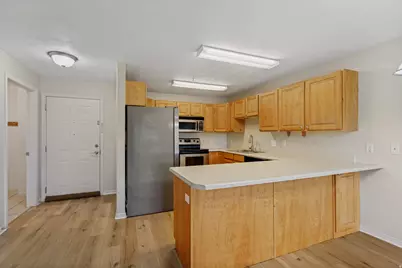 1245 E Privet Dr S #324, Cottonwood Heights, UT 84121 - Photo 6