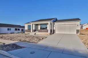 1057 W Alpine Ln, Grantsville, UT 84029 - Photo 2