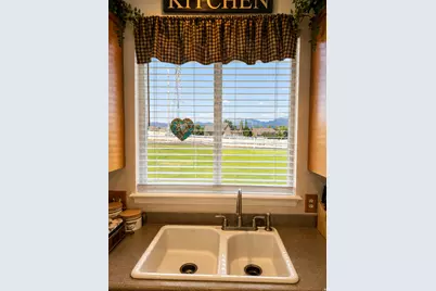 4768 W Oregon Trail Way W, Herriman, UT 84065 - Photo 6