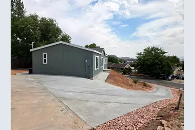 355 Pectol St, Washington, UT 84780 - Photo 2