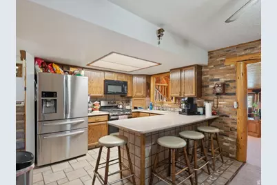 115 N 1400 W, Clearfield, UT 84015 - Photo 2
