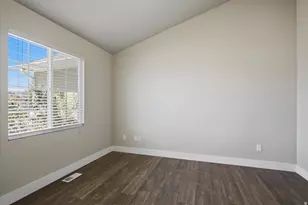 3531 W Cranefield Rd, Clinton, UT 84015 - Photo 14