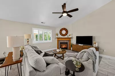 564 N Spring Meadow Ln. Ln W, Farmington, UT 84025 - Photo 6