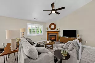 564 N Spring Meadow Ln Ln W, Farmington, UT 84025 - Photo 6