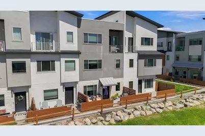 467 W 2200 N, Layton, UT 84041 - Photo 50