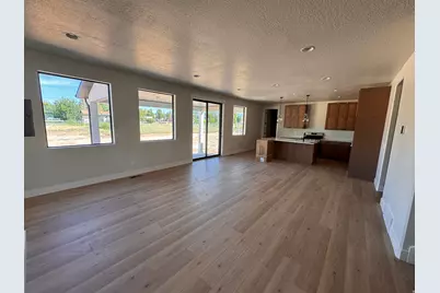 3388 W 900 N #131, Layton, UT 84041 - Photo 4