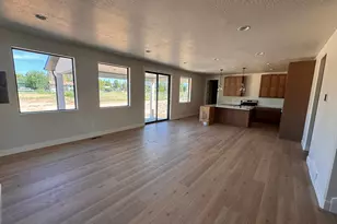 3388 W 900 N, Layton, UT 84041 - Photo 4